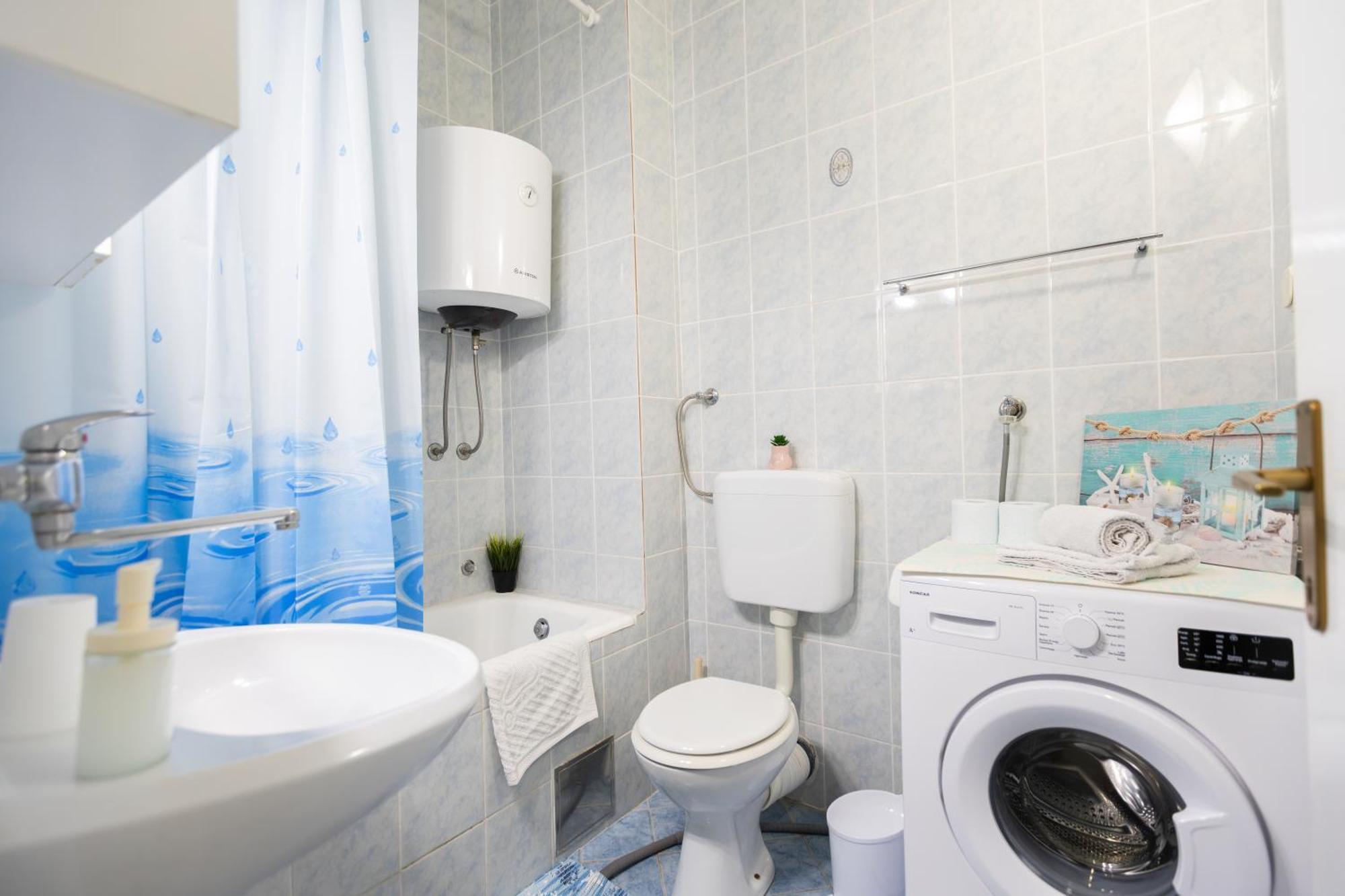 Apartments Rudi Локва-Рогозниця Екстер'єр фото
