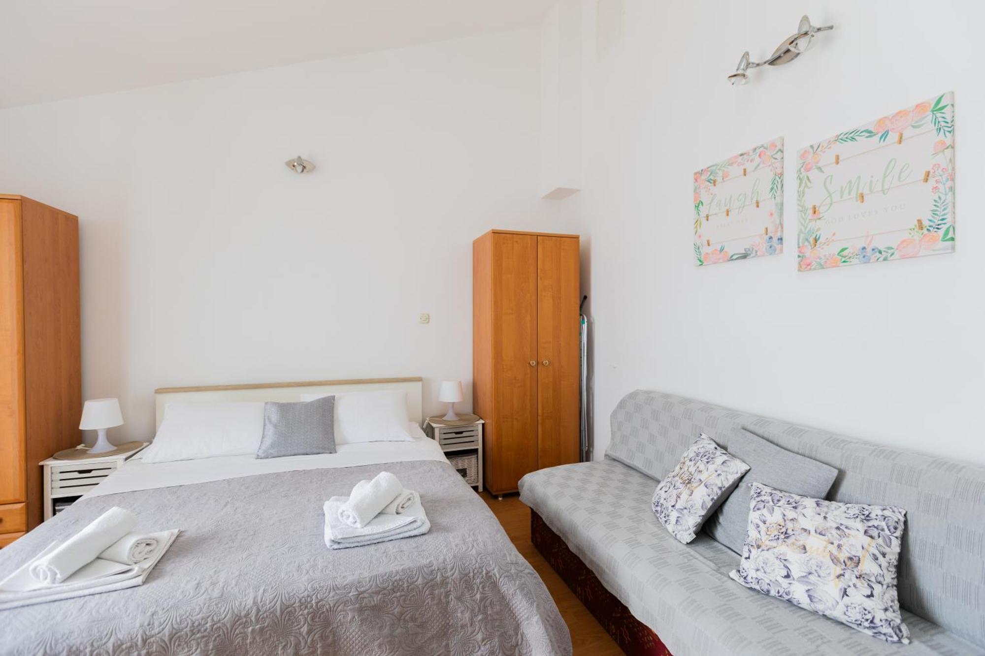 Apartments Rudi Локва-Рогозниця Екстер'єр фото