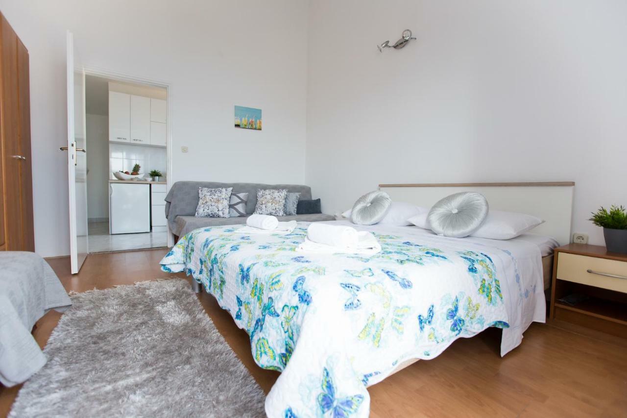 Apartments Rudi Локва-Рогозниця Екстер'єр фото