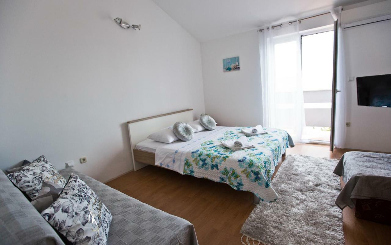 Apartments Rudi Локва-Рогозниця Екстер'єр фото